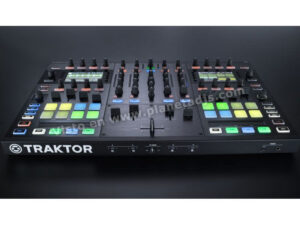 Traktor S8