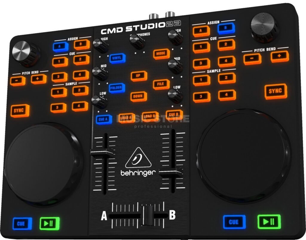 Behringer CMD Studio 2A